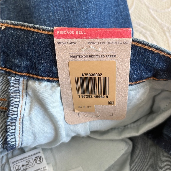 Levi's Dark Blue Wide Leg Jeans - Picture 3 of 4